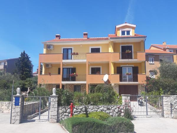 Apartmani Ana, Buchen Sie  Hotels in Kvarner-Inseln mit Parkplatz, Parkplätze