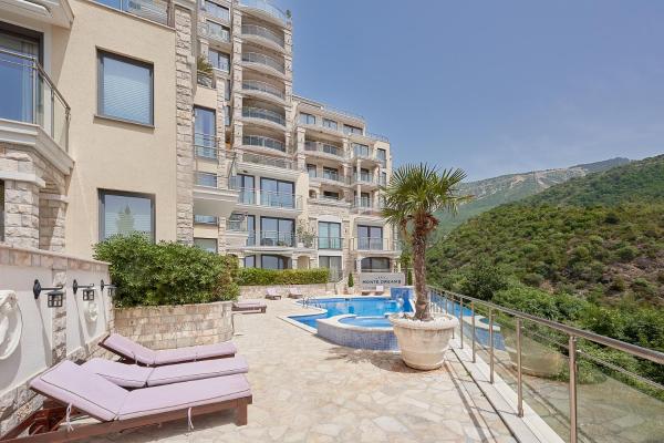 BigMontenegro Dreams, Book  Budva County Hotels with a Pool, Swimming Pool