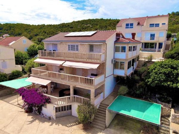 Apartmani Marelic - Sun Beach, Prenota  Hotel con piscina a Zavalatica, Piscina