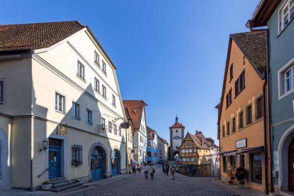 Gästehaus Plönlein - Hotel Goldener Hirsch Rothenburg, Reserva ahora  Hoteles en Baviera con aparcamiento, Aparcamiento