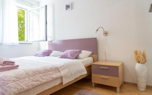 Apartments Lila, Buchen Sie Ferienwohnung Hotels in Cres mit Parkplatz, Parkplätze