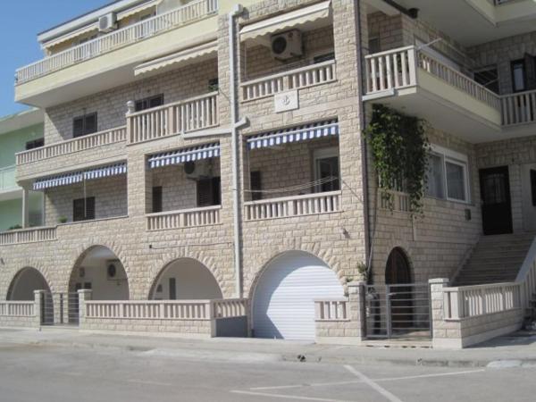 Dariana, Buchen Sie  Hotels in Gespanschaft Split-Dalmatien mit Parkplatz, Parkplätze