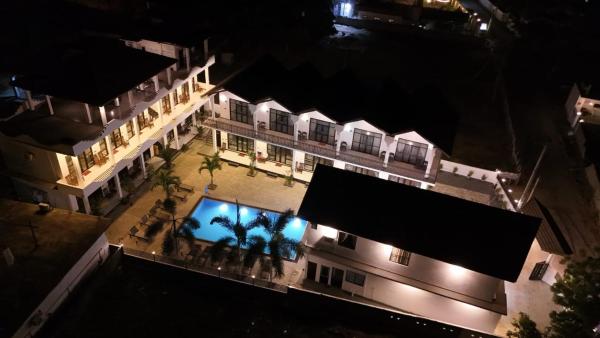 SKY SEA-Arugambay, Buchen Sie  Hotels in Bezirk Ampara mit Pool, Schwimmbad
