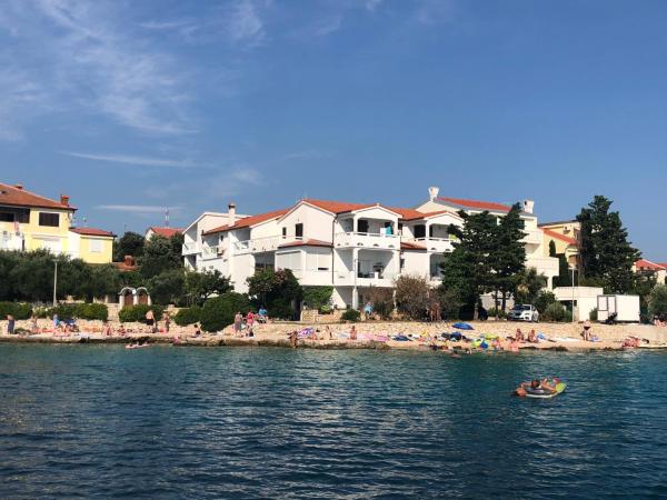 Croatia Mandre, Book  Kvarner Hotels with a Parking, Parking