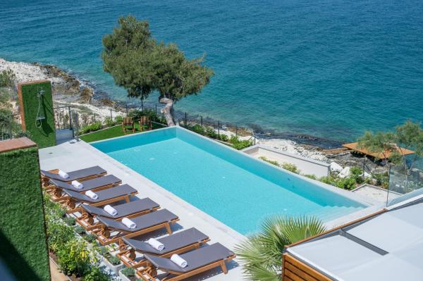 Olive Hill House - ground floor, Buchen Sie  Hotels in Gespanschaft Split-Dalmatien mit Pool, Schwimmbad