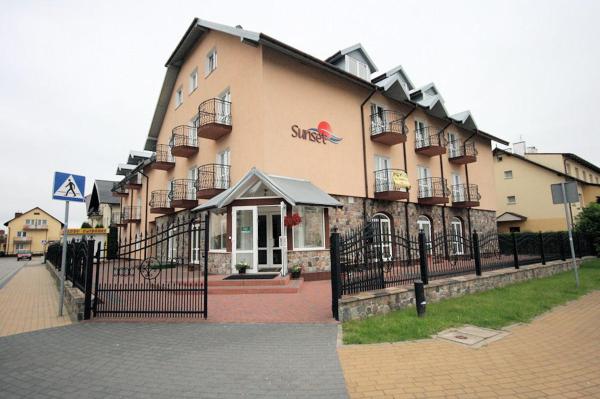Sunset, Reserva ahora  Hoteles en Pomerania con aparcamiento, Aparcamiento