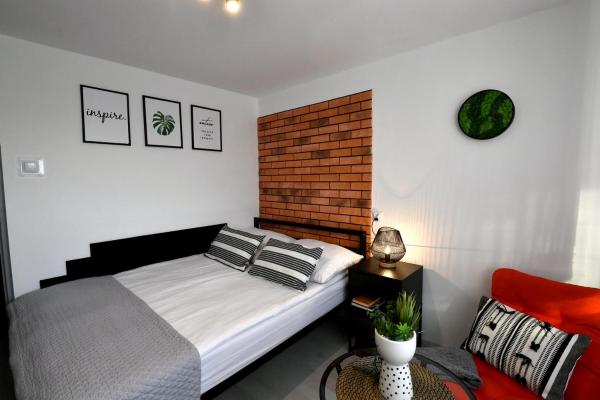 Apartament Spytkowice - 8 km od ENERGYLANDIA - ZATOR, Book  Lesser Poland Hotels with a Parking, Parking