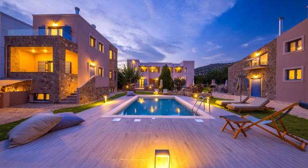 NJV plus K, Book  Saronic Islands Hotels with a Pool, Swimming Pool