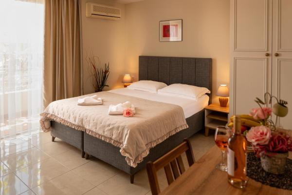 Rodos House, Prenota  Pomorie 
