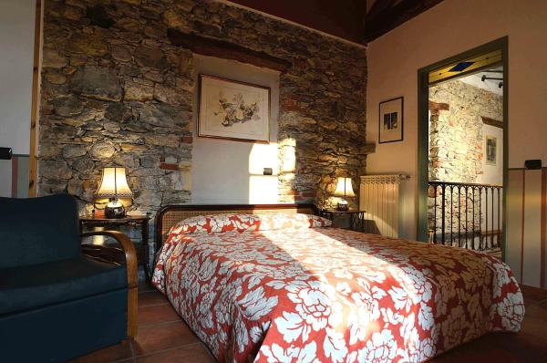 Il Cortile - Casa D'artista, Buchen Sie Hotel Casalzuigno Lombardei