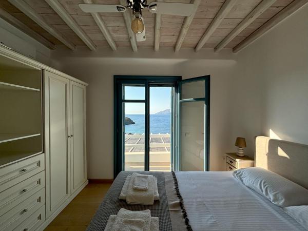 Almyra Yellow Villa, Prenota  Kythnos Kythnos