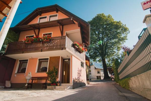 Apartment Bruna Vučič, Prenota Appartamento Hotel a Kanin con parcheggio, Parcheggio