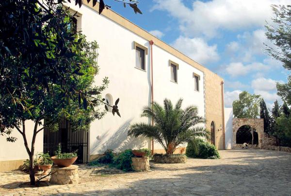 Masseria Artemisia, Buchen Sie  Hotels in Torre San Giovanni mit Pool, Schwimmbad