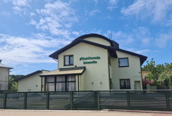 Medziotoju kiemelis, Buchen Sie  Hotels in Klaipeda mit Parkplatz, Parkplätze