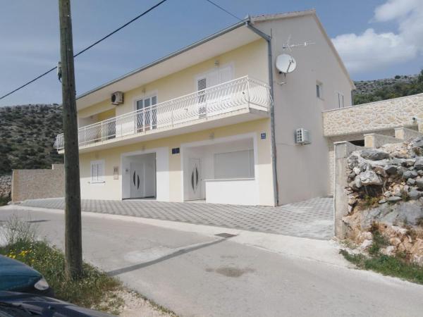 Apartments Braco, Buchen Sie Ferienwohnung Hotels in Gespanschaft Split-Dalmatien mit Parkplatz, Parkplätze