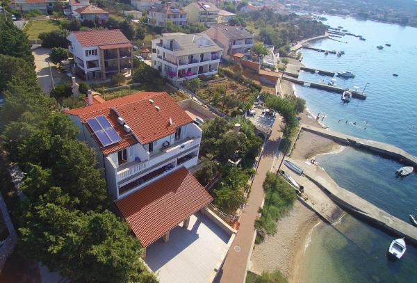 Apartments Anita 2, Buchen Sie Ferienwohnung Hotels in Insel Rab mit Parkplatz, Parkplätze