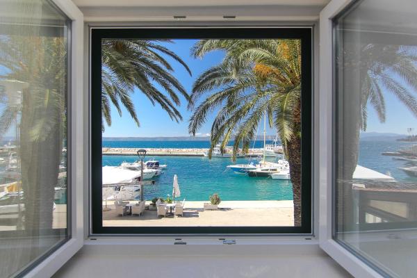 Apartments Nikolina, Buchen Sie Ferienwohnung Hotels in Gespanschaft Split-Dalmatien mit Parkplatz, Parkplätze