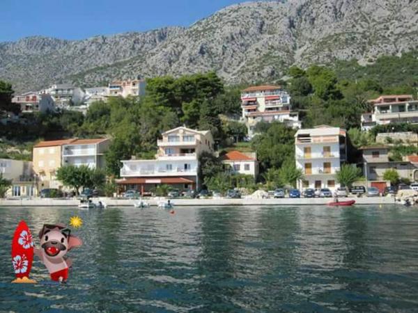 Riva Apartments, Buchen Sie Ferienwohnung Hotels in Gespanschaft Split-Dalmatien mit Parkplatz, Parkplätze