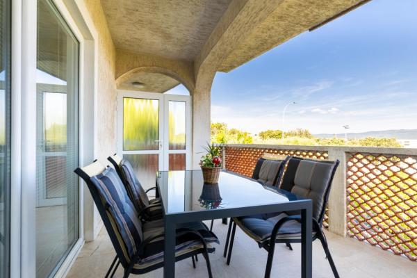 Apartment Meri, Buchen Sie Ferienwohnung Krk Insel Krk