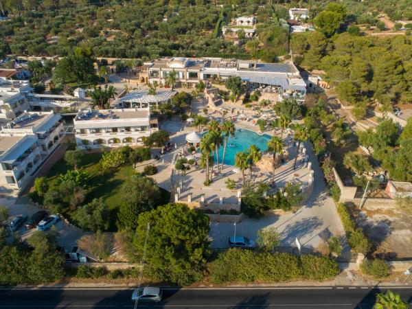 Eden Resort Country, Buchen Sie  Hotels in Torre San Giovanni mit Pool, Schwimmbad
