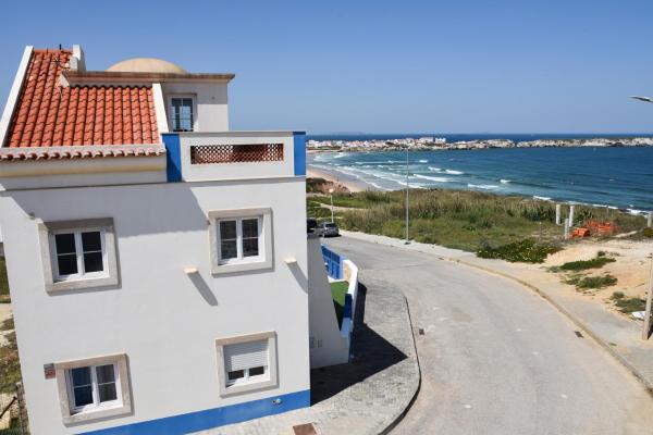 Villa Pedras Muitas - Baleal, Book  Centro Hotels with a Parking, Parking