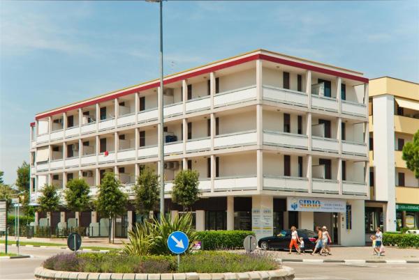 Apartments in Bibione 24416C, Prenota Appartamento Hotel a Veneto con parcheggio, Parcheggio
