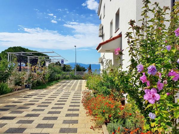 Apartment Milka 1, Buchen Sie Ferienwohnung Njivice Insel Krk