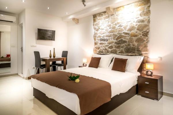 Split Oasis Studio Apartments, Buchen Sie Ferienwohnung Hotels in Split mit Parkplatz, nahe Hafen von Split, Parkplätze