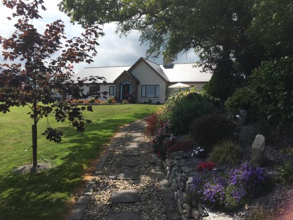 Farmstead Lodge B&B, Book  Beaufort Ring of Kerry