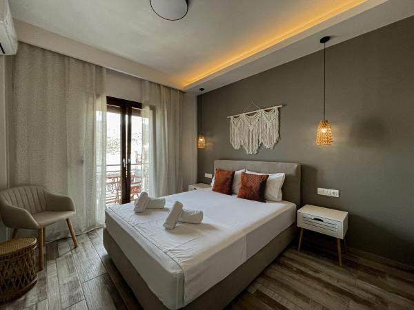 Hotel Eleni, Prenota  Skopelos Town 