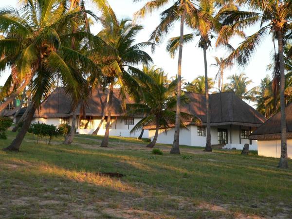 Blue Moon Beach Holiday Resort, Prenota Resort Hotel a Inhambane con parcheggio, Parcheggio