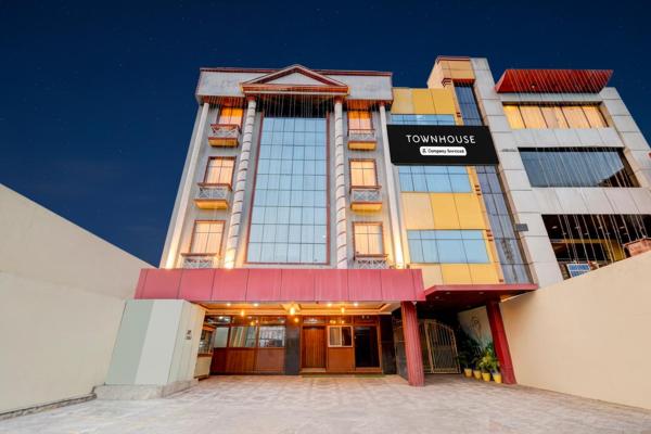 Super Townhouse Godavarikhani Bus Terminal Formerly Sai Leela Residency, Réserver  Ramagundam Telangana