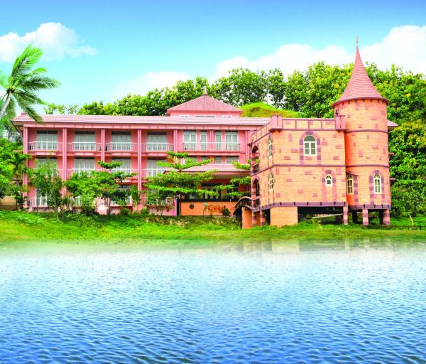 Foys Lake Resort, Buchen Sie  Hotels mit Pool in Chittagong, Schwimmbad
