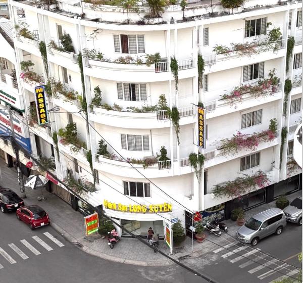 Khách Sạn Long Xuyên, Buchen Sie  Hotels in Mekongdelta mit Parkplatz, Parkplätze