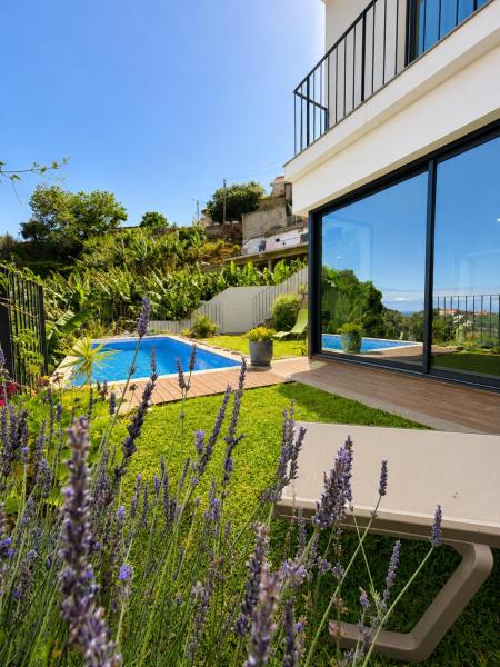 Villa Bavaria modernh ouse with private pool & garden, Buchen Sie  Hotels mit Pool in Madeira, Schwimmbad