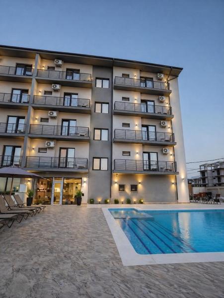 HF Kharisma, Prenota  Hotel con piscina a Mamaia-Sat, Piscina