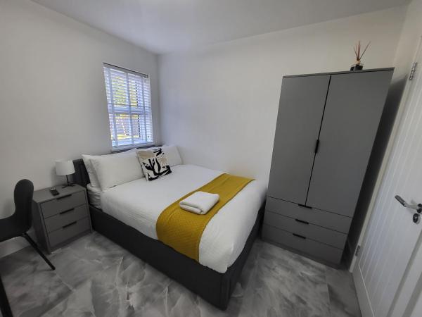 Modern Ensuite Room in Andover, Hampshire, Buchen Sie  Andover Hampshire