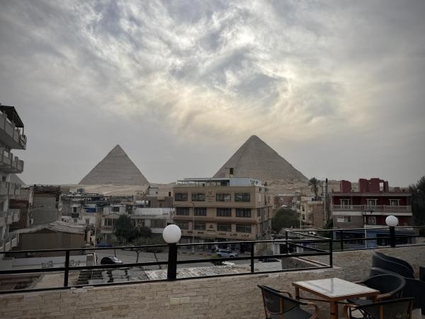 Luxury Oriental Pyramids Inn, Prenota  Hotel a Cairo Governorate con parcheggio, Parcheggio