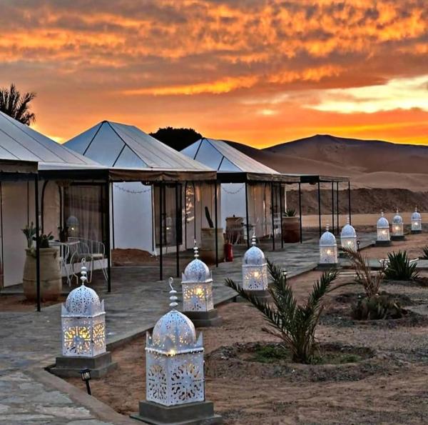 Camp Merzouga Sand Explorer, Prenota  Merzouga Al-Rashidiyya