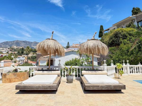 Seaview Villa in Fuengirola, Pool, Sleeps 16, Prenota  Fuengirola Costa del Sol