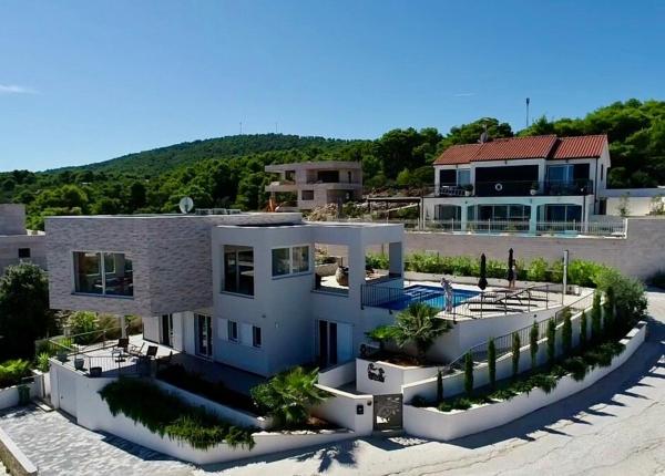Villa Jasmina, Prenota  Hotel con piscina a Croatian Islands, Piscina