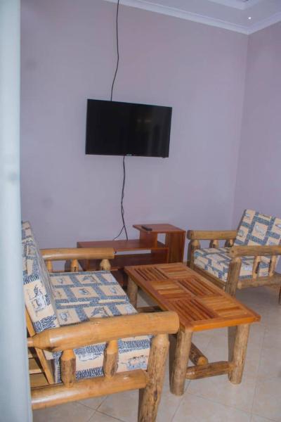 Claytanzaniadventure, Buchen Sie  Nkunjila Tansania