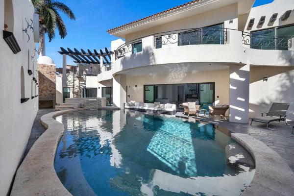 Marbella Lane Grand 5BR Oasis Villa Getaway, Prenota  Hotel con piscina a Baja California Sur, Piscina