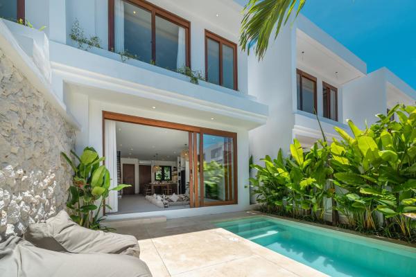 Kembali 10 - Minimalist Tropical 2BR Villa Close to Beach, Reserva ahora  Hoteles con piscina en Bali, Piscina