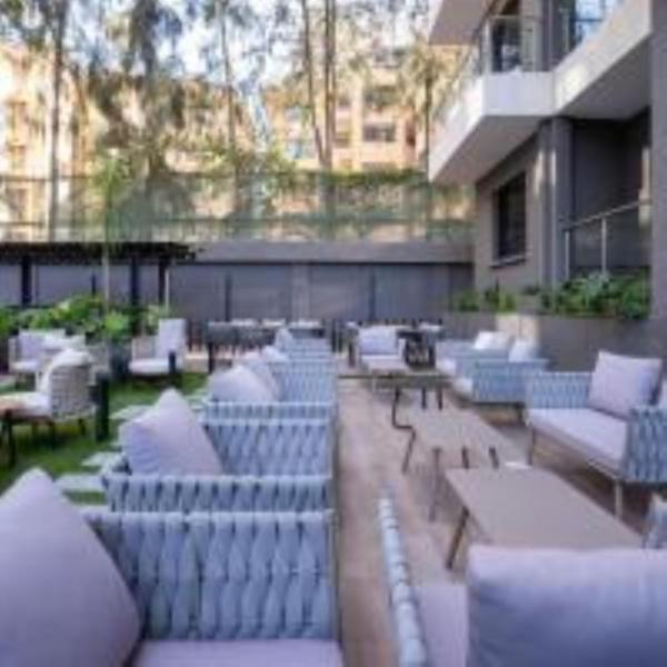 Elegant luxury three bedroom apartment with swimming pool fully equipped gym children playing ground ample parking space and amazing scenic view, Buchen Sie Ferienwohnung Nairobi CBD Nairobi