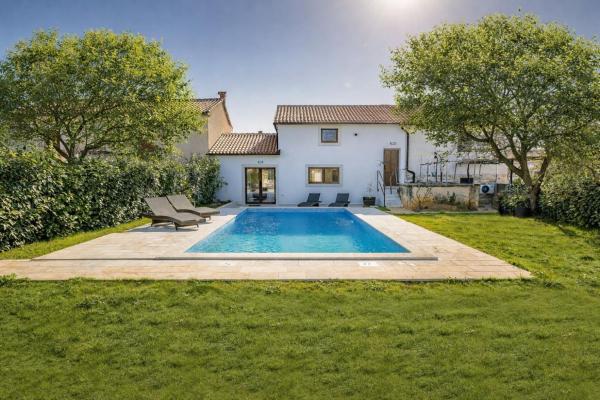 Villa STOCK 66 by Villsy, Reserva ahora  Hoteles en Istria central con piscina, Piscina