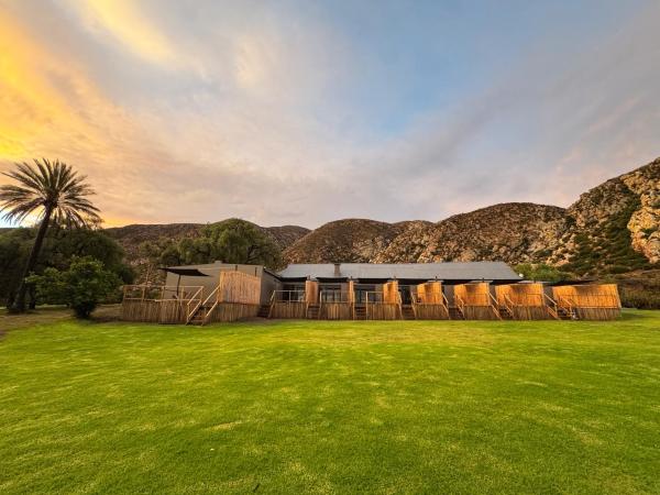 Toorwater Spa, Buchen Sie  Hotels in Uniondale mit Pool, Schwimmbad