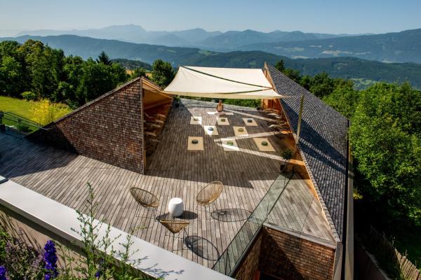 Soami Spaces - Infinity Pool, Spa & Sauna, Prenota  Hotel a Carinzia con piscina, Piscina