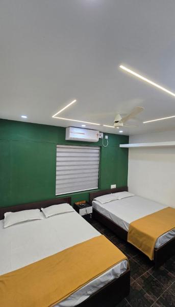 S J RESiDENCY, Book  Trivandrum International Airport Kerala, near Kuthiramalika Palace