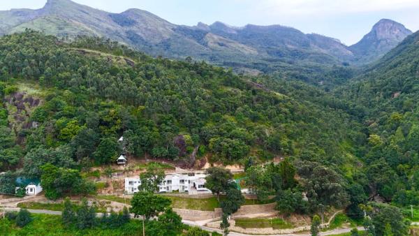Rock N Brook Resort Kanthalloor, Prenota  Idukki 